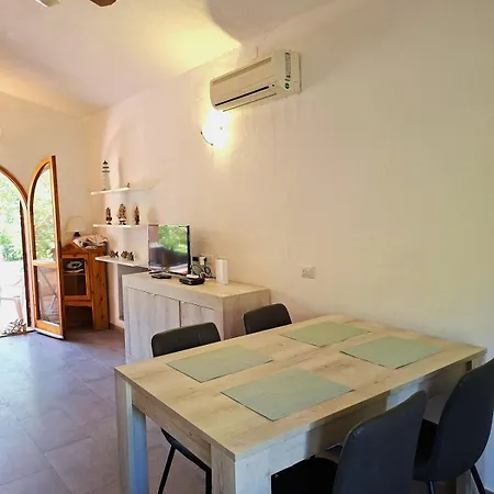 Feriehus Carla's House - Campulongu - 250mt Villasimius